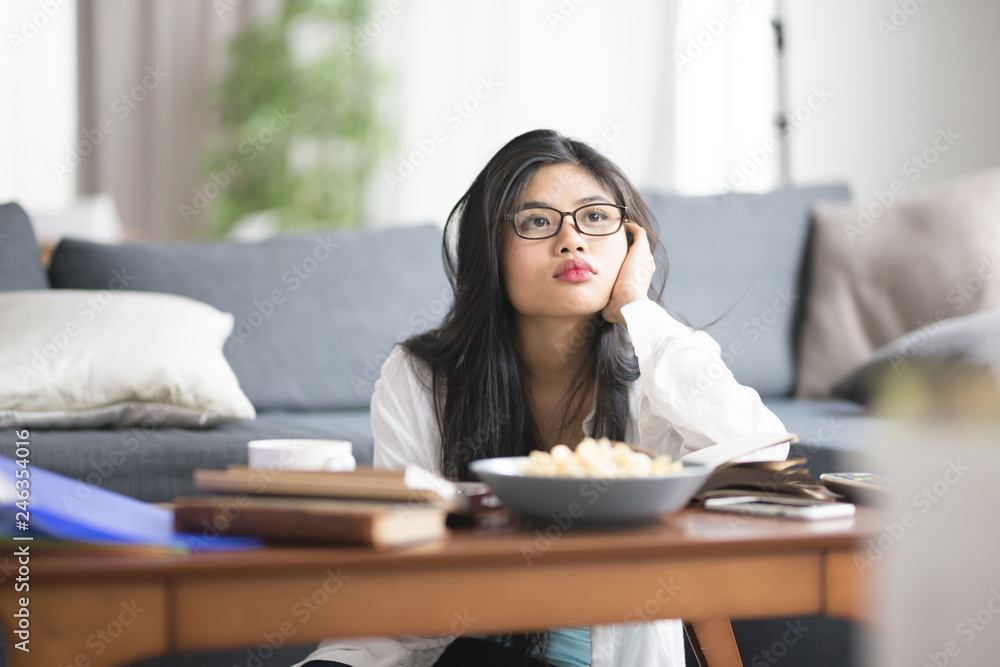 Two people having a shallow, surface-level conversation