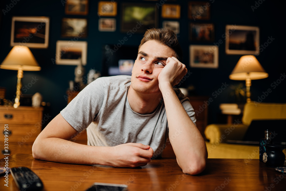 A formal teacher-student language lesson